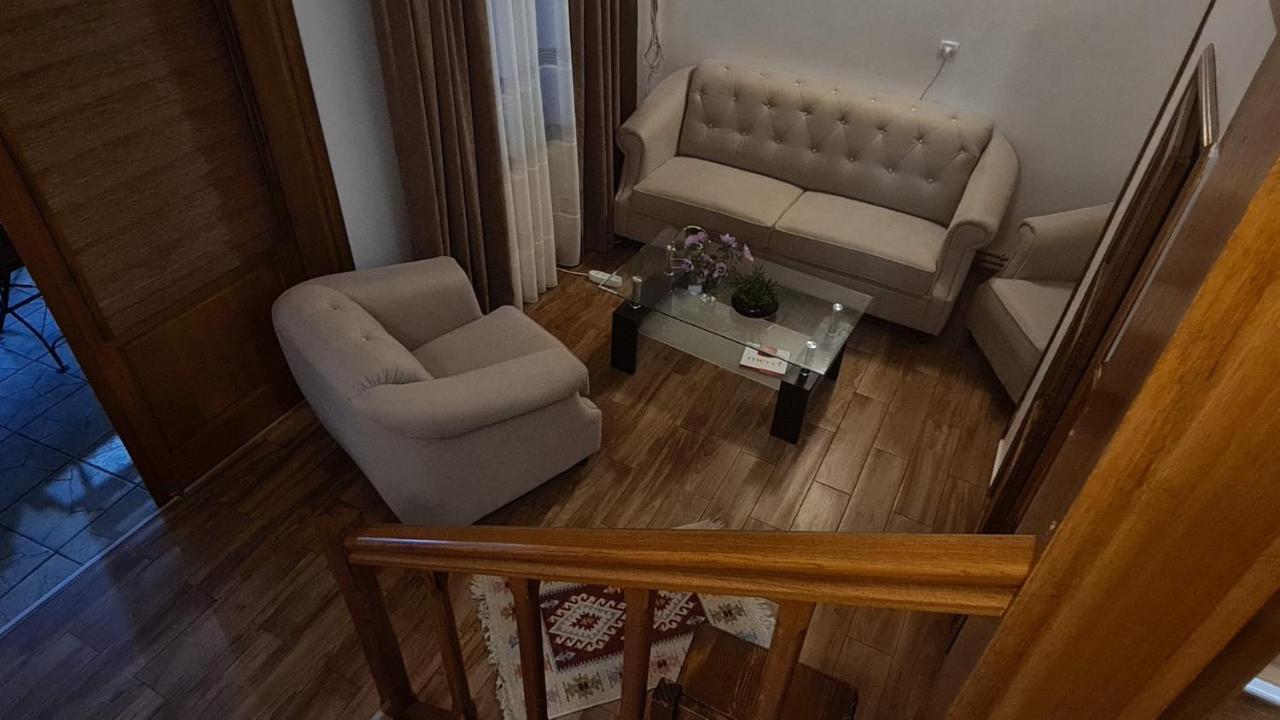 Hanul Ancutei Curtea de Argeş Exterior foto